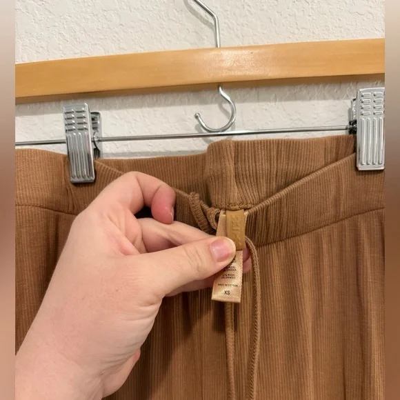 Skims Ribbed Pajama Set Size XS Tan/Brown - Picture 5 of 5